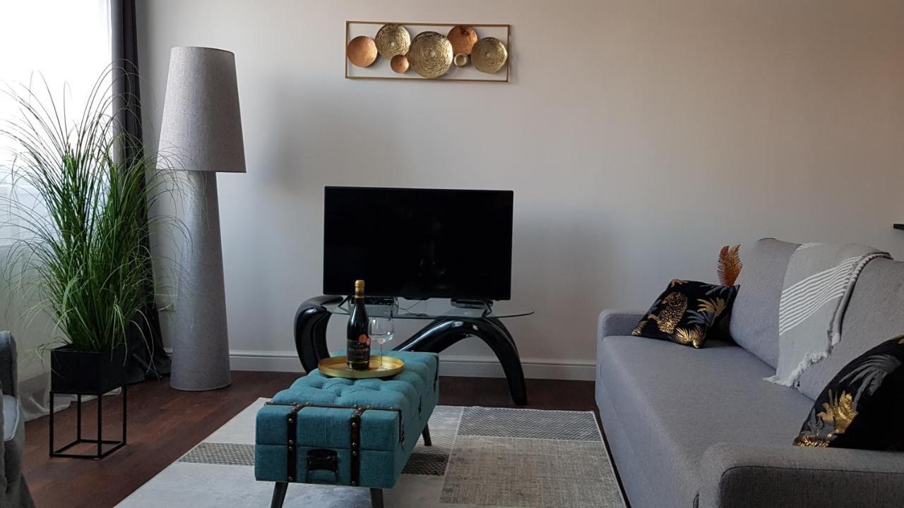 Boutique Apartman I Eger Exteriör bild